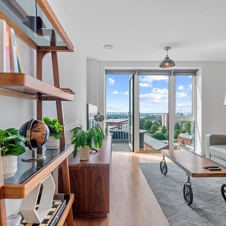 Penthouse Flat In Slough Center 아파트 외부 사진